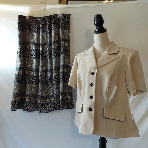 STUDIO I Two Piece Skirt Set Tan/Black Blazer & Floral Skirt set Size 14W - Picture 8 of 15